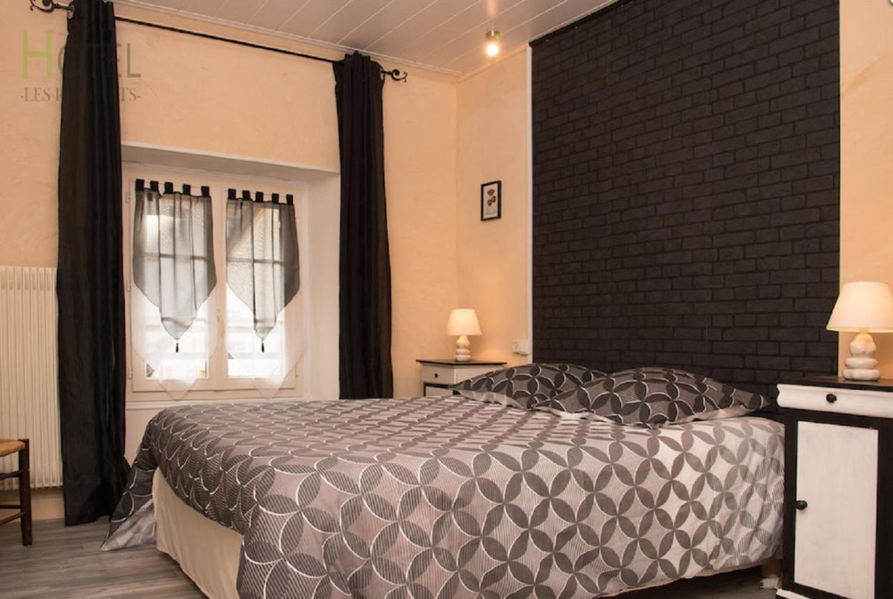 Hotel Les Remparts Nozeroy ภายนอก รูปภาพ
