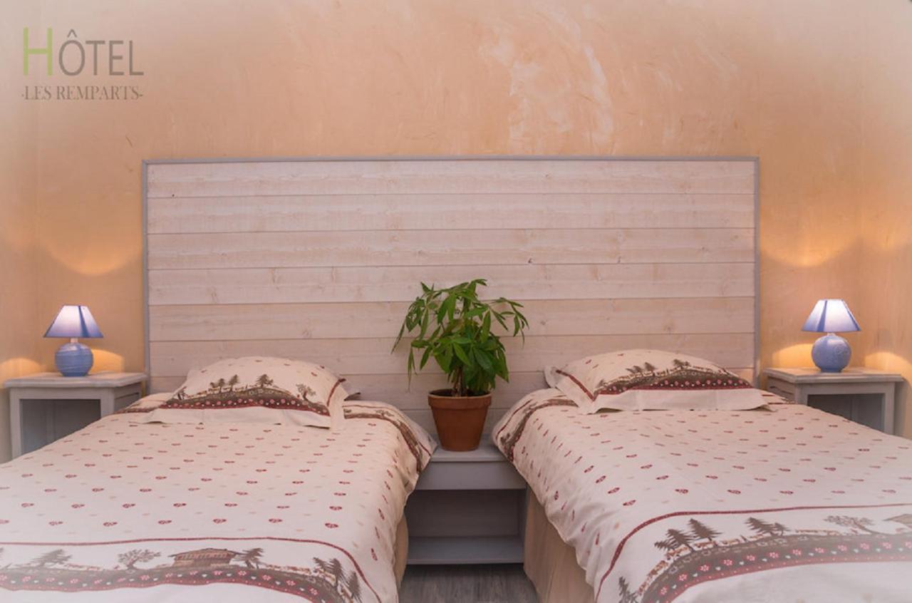 Hotel Les Remparts Nozeroy ภายนอก รูปภาพ