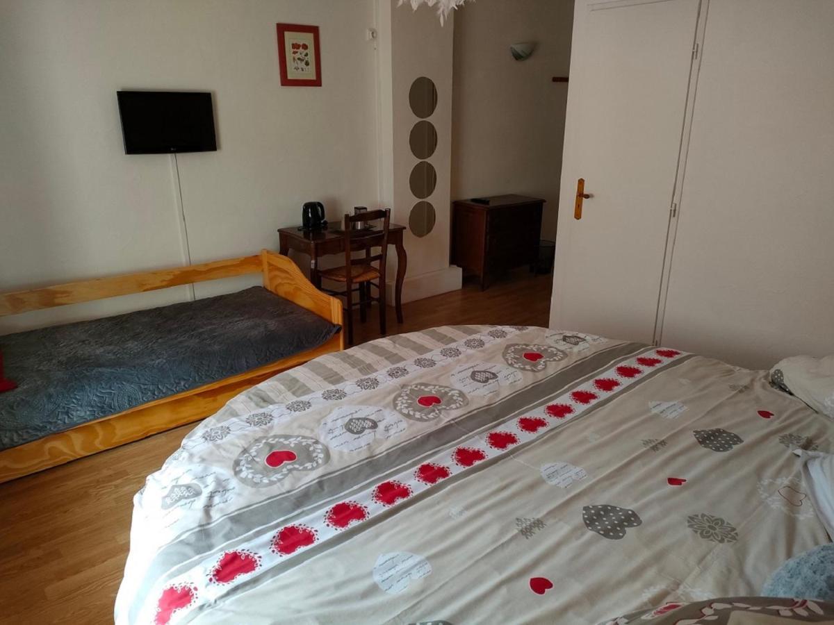Hotel Les Remparts Nozeroy ภายนอก รูปภาพ
