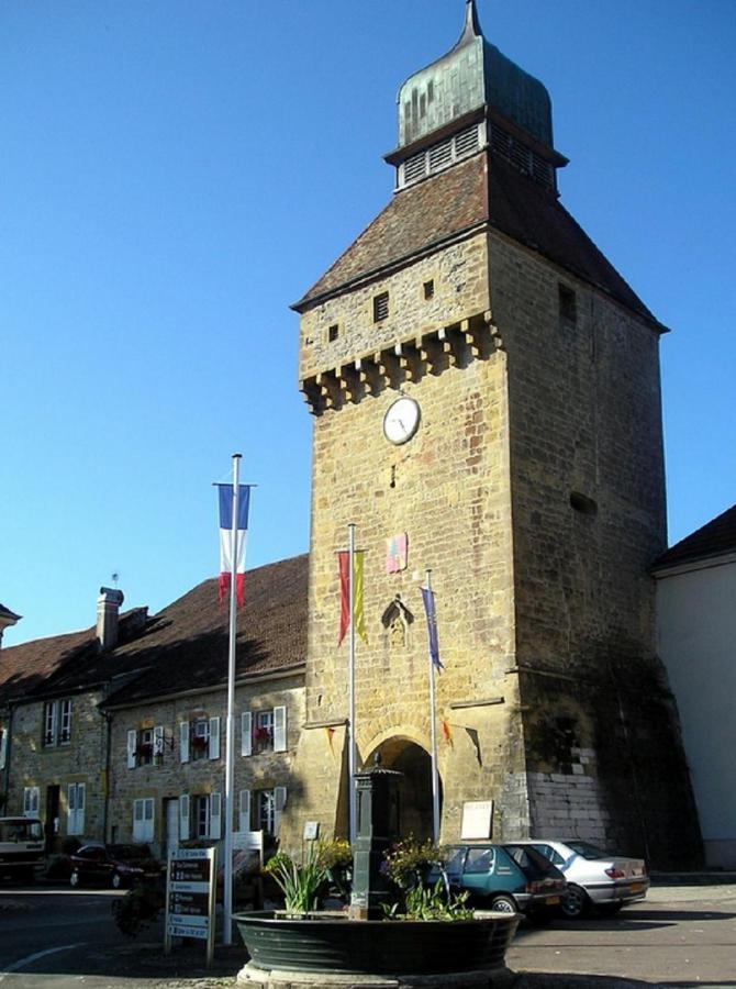 Hotel Les Remparts Nozeroy ภายนอก รูปภาพ