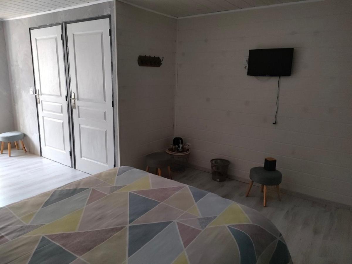 Hotel Les Remparts Nozeroy ภายนอก รูปภาพ